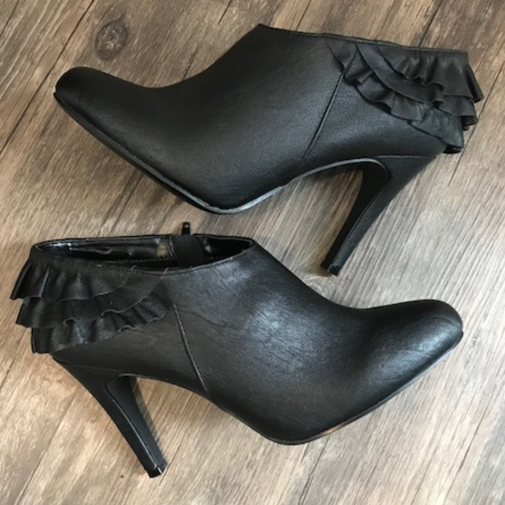 Report Ruffle Booties in Black